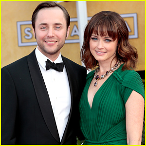 alexis-bledel-vincent-kartheiser-got-married-in-secret