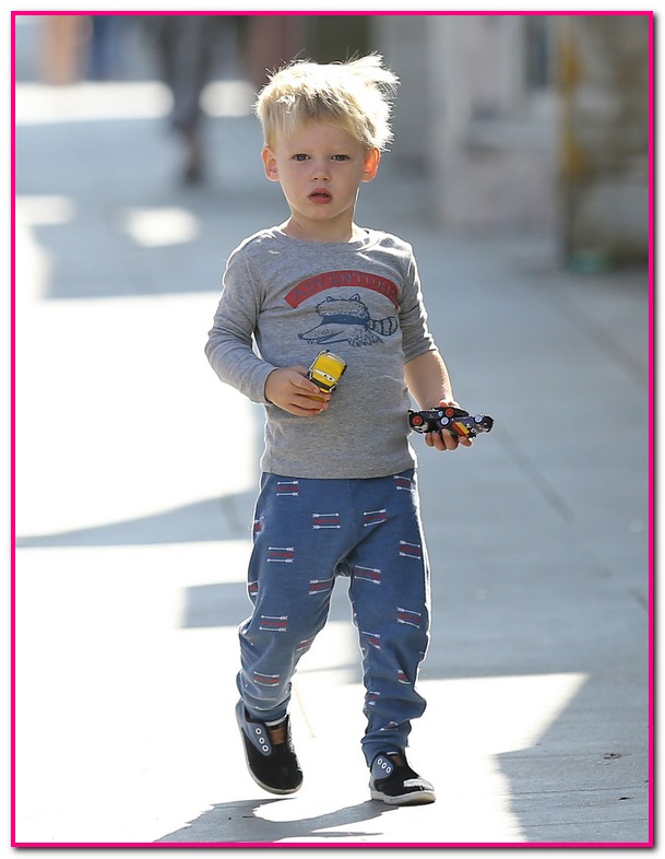 Hilary Duff Out And About With Luca