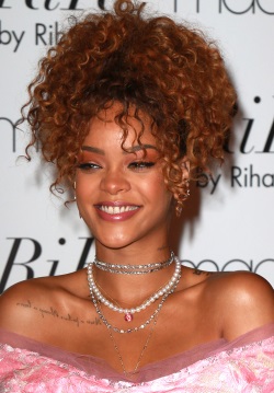 Rihanna_30.08.2015_DFSDAW_012