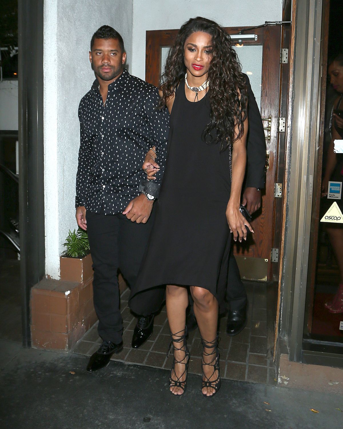 ciara-leaves-madeos-restaurant-in-los-angeles-06-28-2015_4