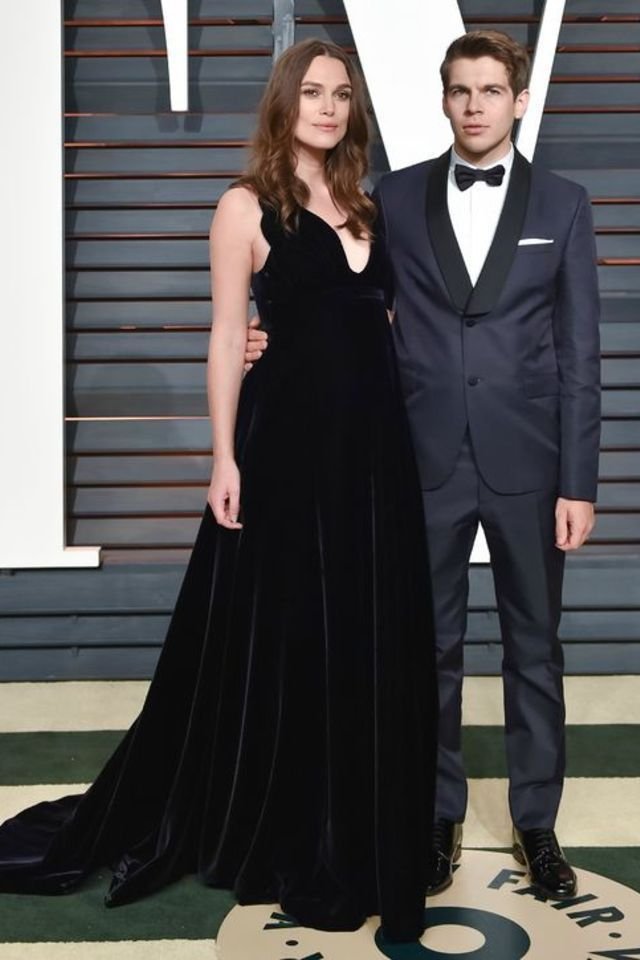 large_Oscars_2015_Fashion_-_Celebrities_at_the_Oscars_2015_After_Parties-Vanity_Fair_After_Party_-_Red_Carpet_Dresses_-_Keira_Knightley
